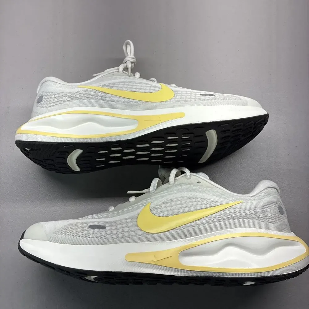 Nike Journey Run Women's Running Shoes Size 10 Women’s Great Condition17.